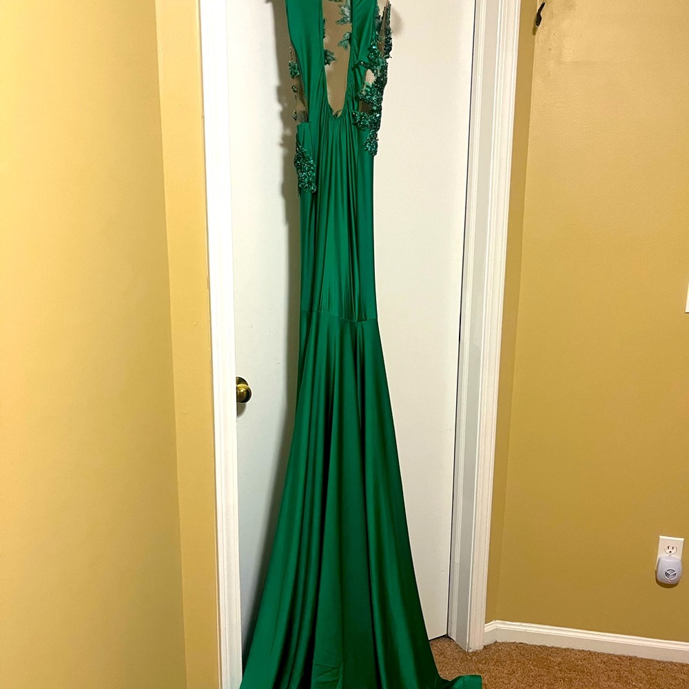 Green sequin dress Perfect for prom or evening dress.